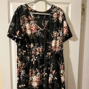 Beautiful light weight dress size 4x